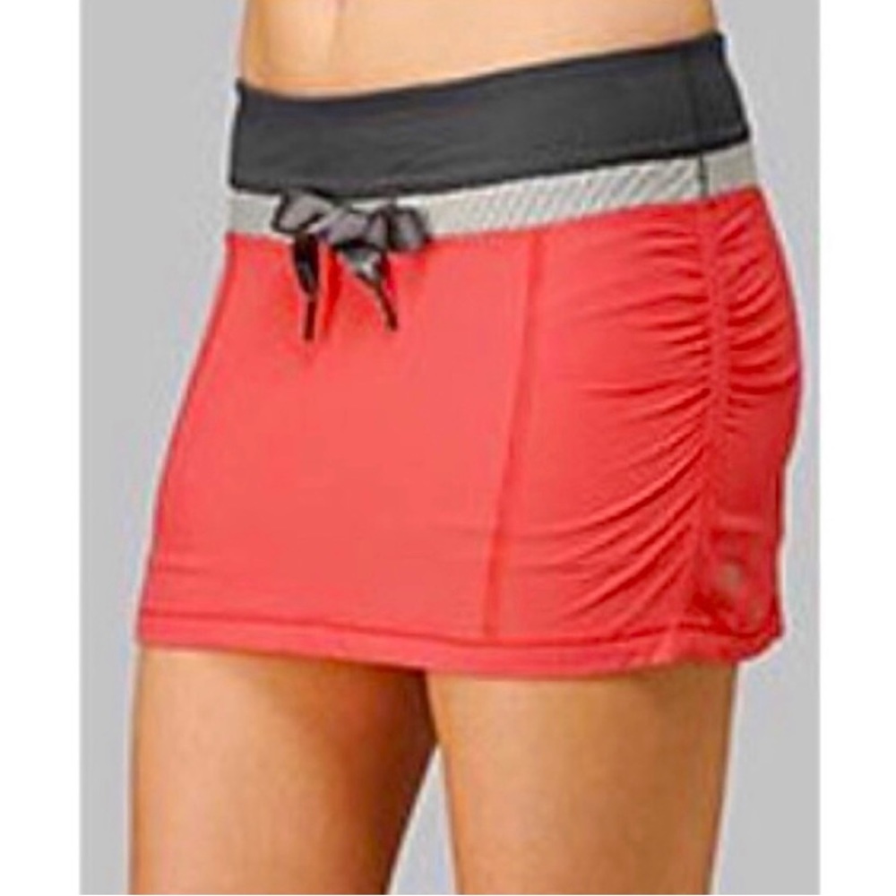 Lululemon Run Energy Skirt Coral size 6 tie waist